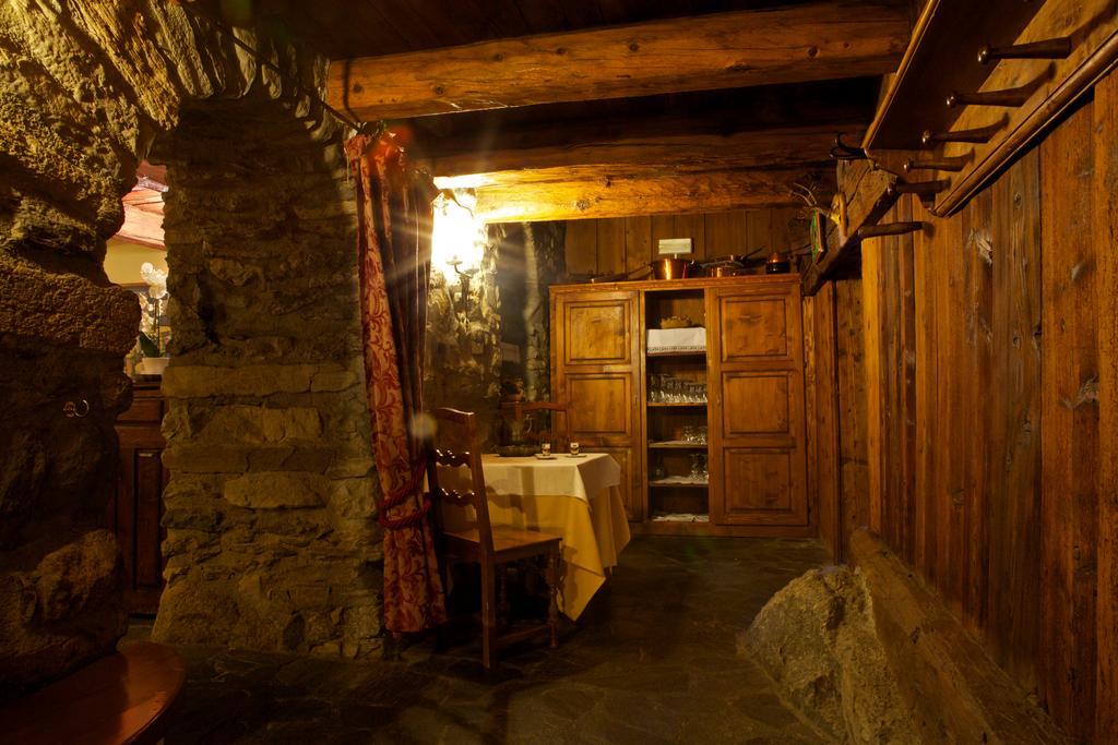 Hotel Dolonne Courmayeur Eksteriør bilde