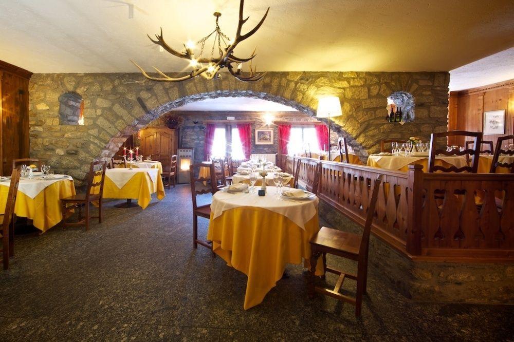 Hotel Dolonne Courmayeur Eksteriør bilde