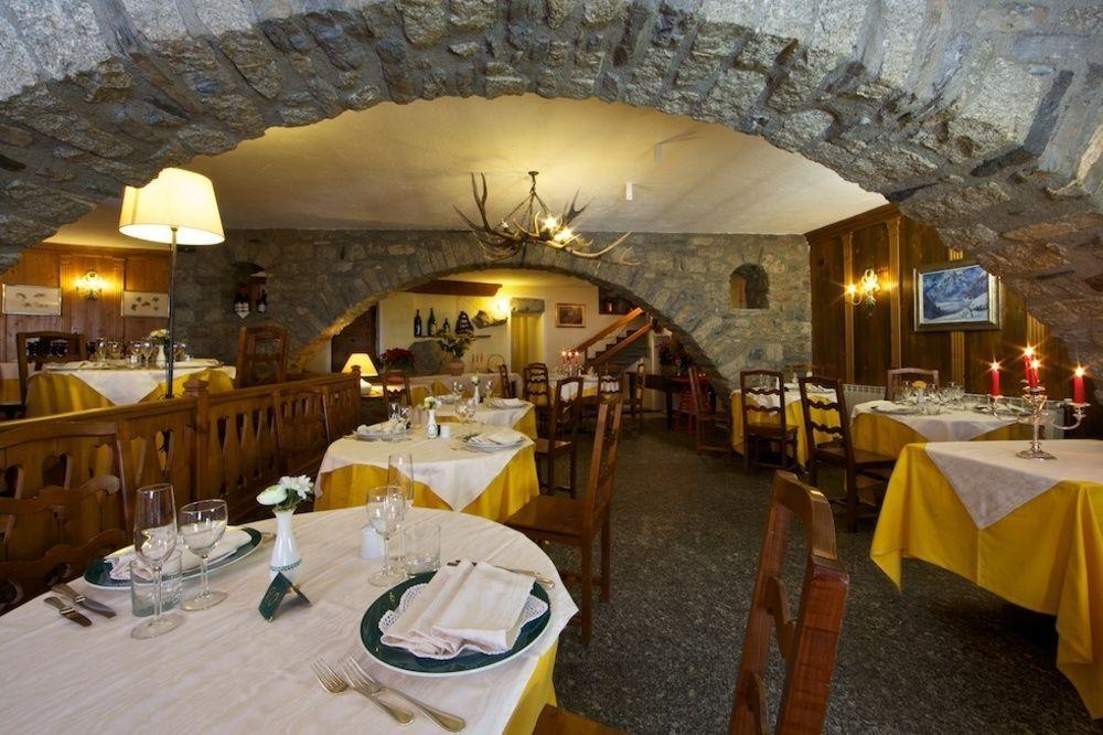 Hotel Dolonne Courmayeur Eksteriør bilde