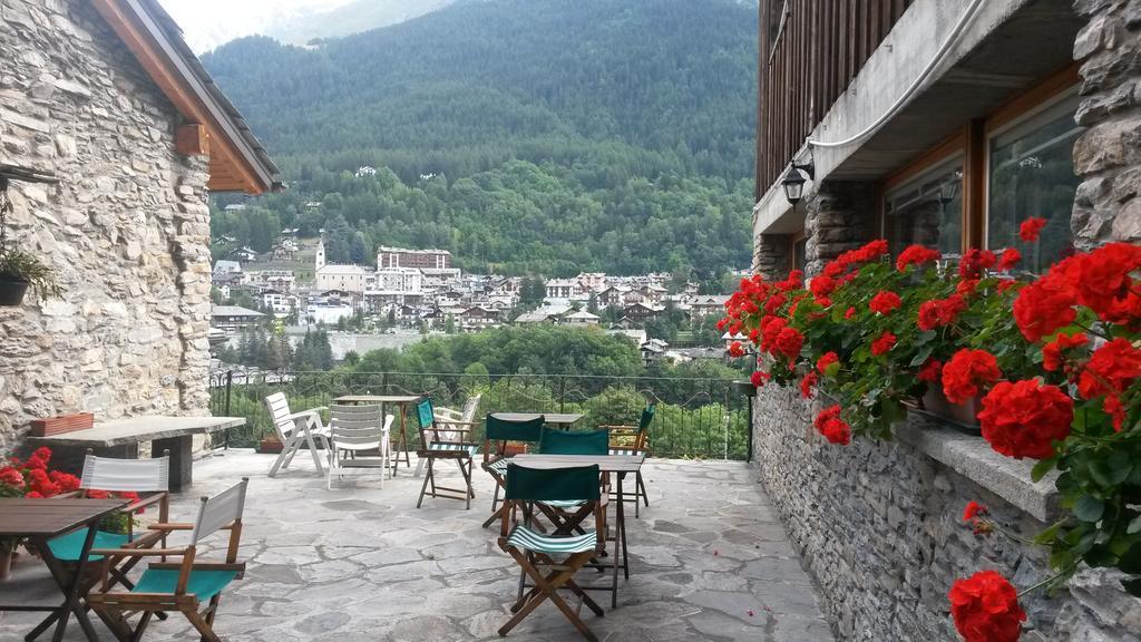 Hotel Dolonne Courmayeur Eksteriør bilde