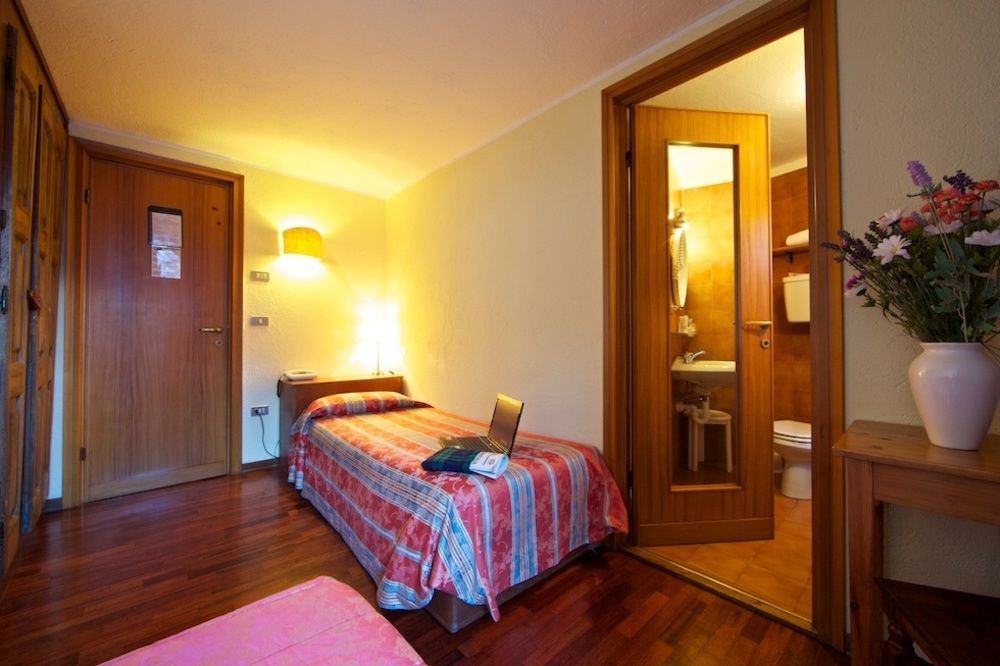 Hotel Dolonne Courmayeur Eksteriør bilde