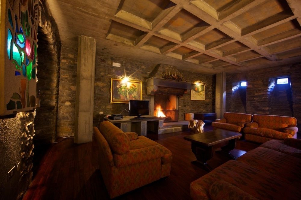 Hotel Dolonne Courmayeur Eksteriør bilde